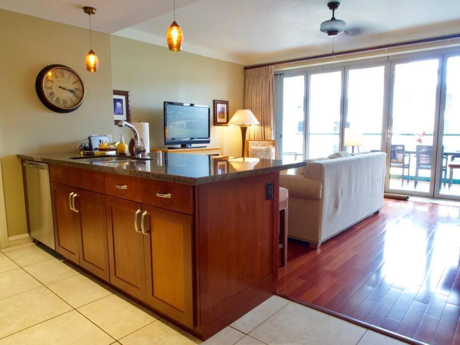 Ocean View One Bedroom At Honua Kai!! 라하이나 외부 사진